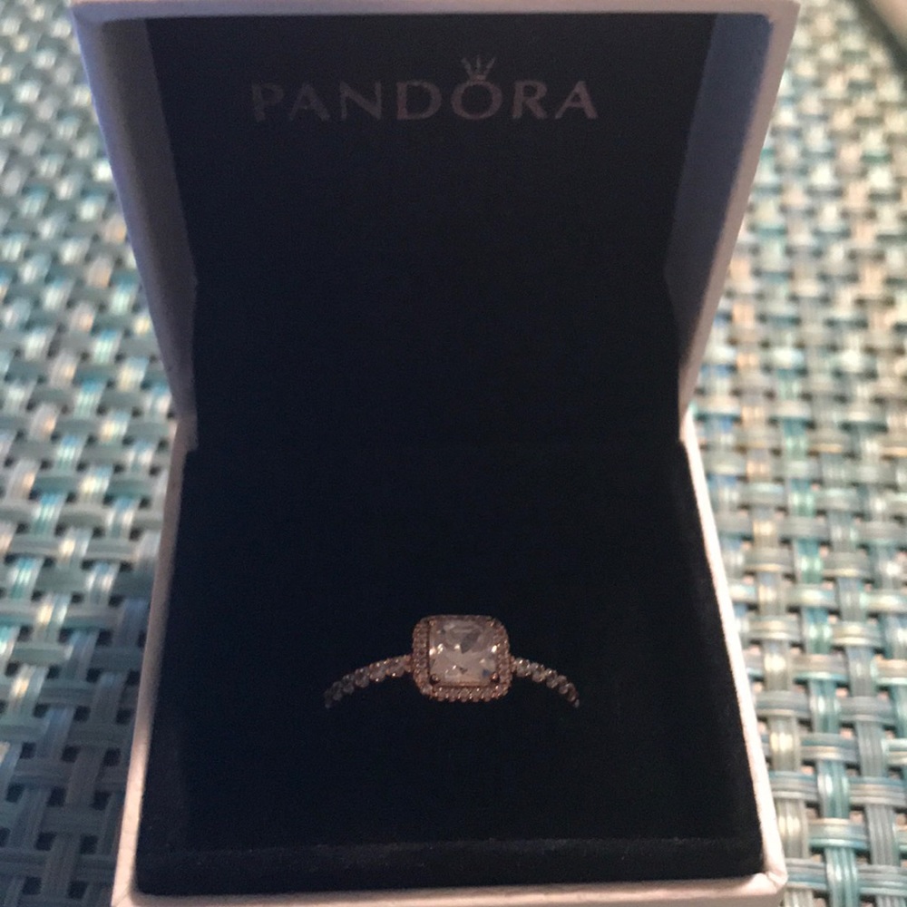 Pandora timeless elegance rose gold ring